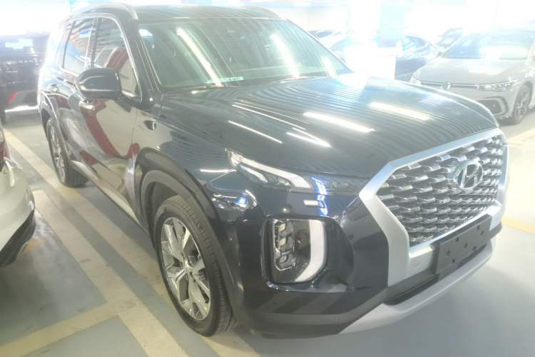 Used Hyundai Palisade 2021 3.5L Automatic 4x4 GLS Front Right 45 Deg
