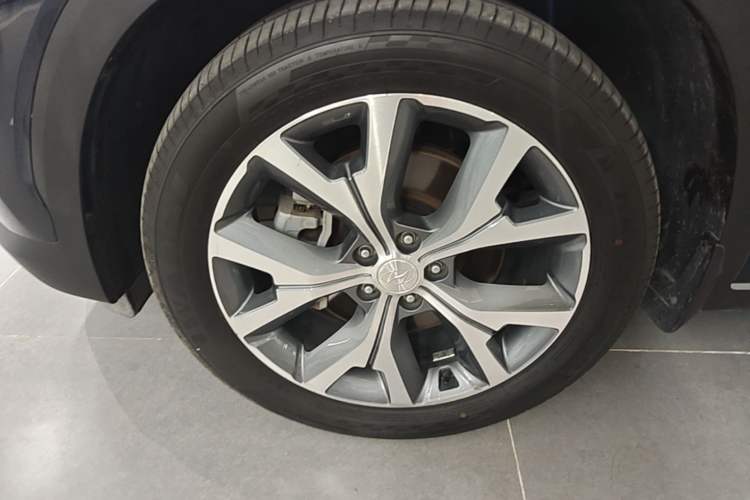 Used Hyundai Palisade 2021 3.5L Automatic 4x4 GLS Left Front Wheel Hub