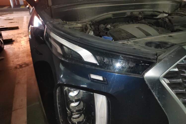 Used Hyundai Palisade 2021 3.5L Automatic 4x4 GLS Right Front Headlight