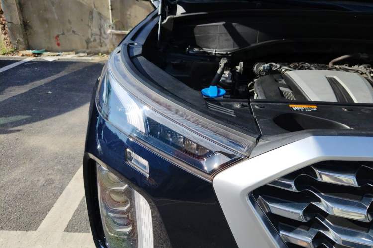 Used Hyundai Palisade 2021 3.5L Automatic 4x4 GLS Right Front Headlight