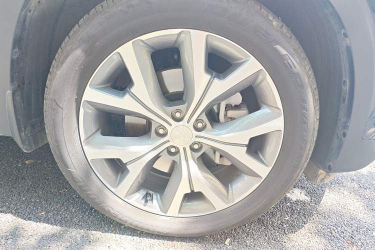 Used Hyundai Palisade 2021 3.5L Automatic 4x4 GLS Right Front Wheel Hub
