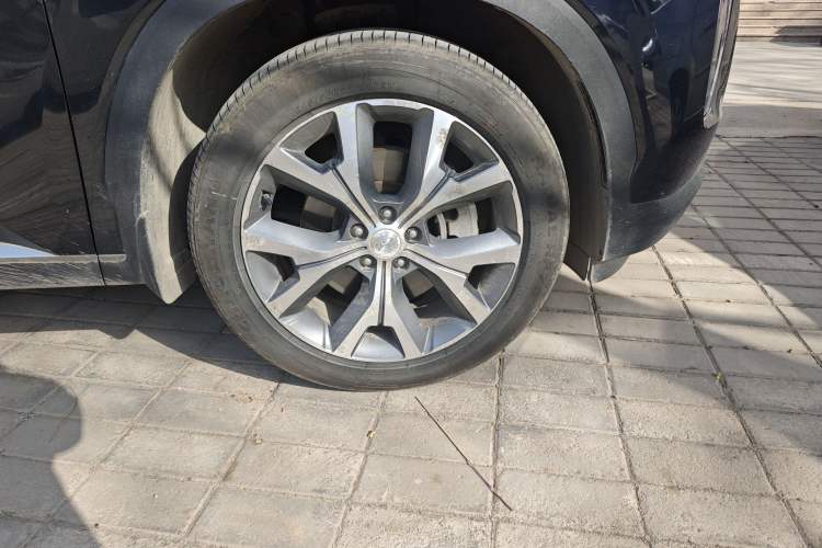 Used Hyundai Palisade 2021 3.5L Automatic 4x4 GLS Right Front Wheel Hub