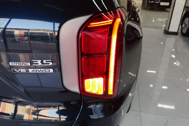 Used Hyundai Palisade 2021 3.5L Automatic 4x4 GLS Right Rear Taillight