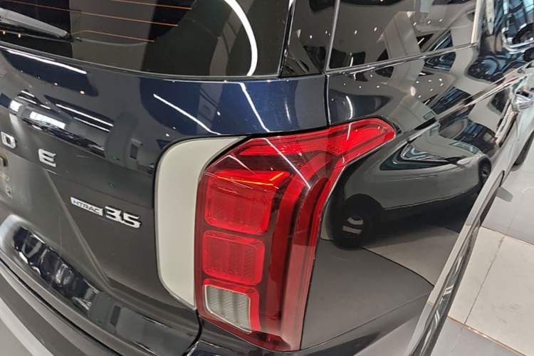 Used Hyundai Palisade 2021 3.5L Automatic 4x4 GLS Right Rear Taillight