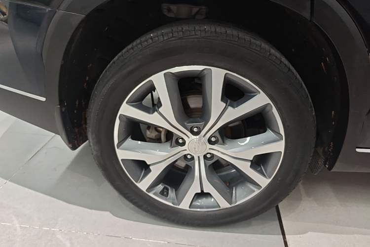 Used Hyundai Palisade 2021 3.5L Automatic 4x4 GLS Right Rear Wheel Hub