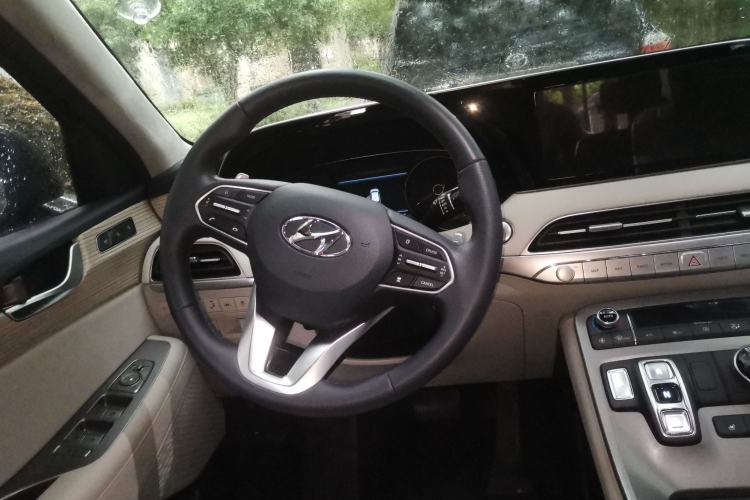 Used Hyundai Palisade 2021 3.5L Automatic 4x4 GLS Steering Wheel