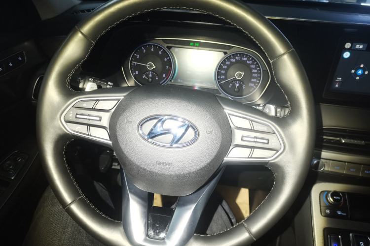 Used Hyundai Palisade 2021 3.5L Automatic 4x4 GLS Steering Wheel
