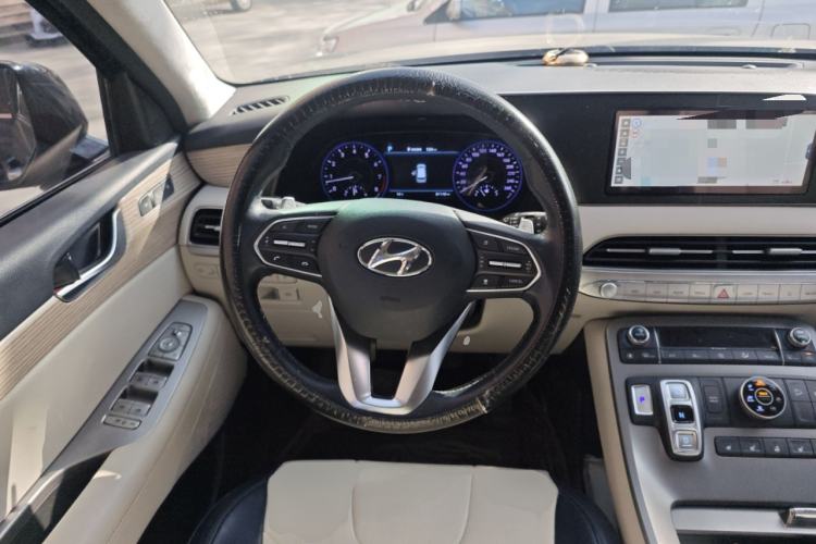 Used Hyundai Palisade 2021 3.5L Automatic 4x4 GLS Steering Wheel