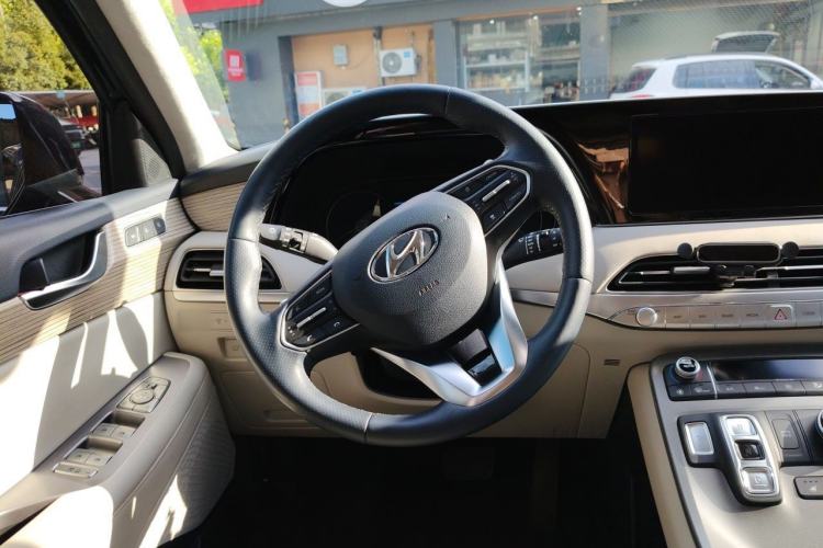 Used Hyundai Palisade 2021 3.5L Automatic 4x4 GLS Steering Wheel