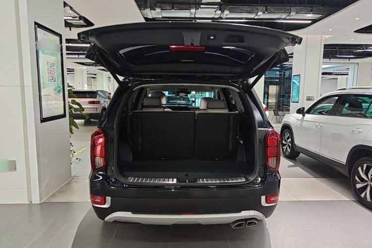 Used Hyundai Palisade 2021 3.5L Automatic 4x4 GLS Trunk
