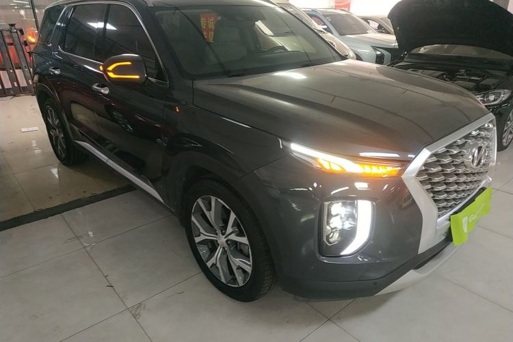 Used Hyundai Palisade 2021 3.5L Automatic 4x4 GLS Front Right 45 Deg