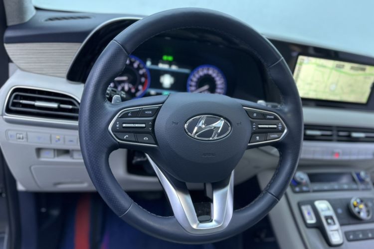 Used Hyundai Palisade 2021 3.5L Automatic 4x4 GLS Interior 13