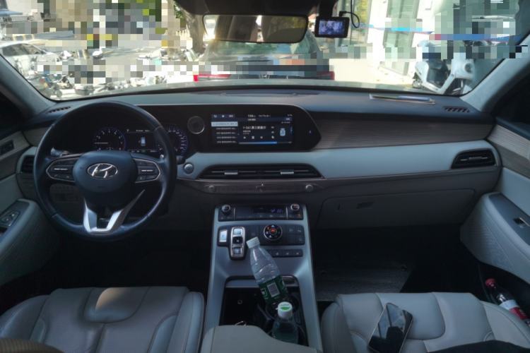 Used Hyundai Palisade 2021 3.5L Automatic 4x4 GLS Interior 2