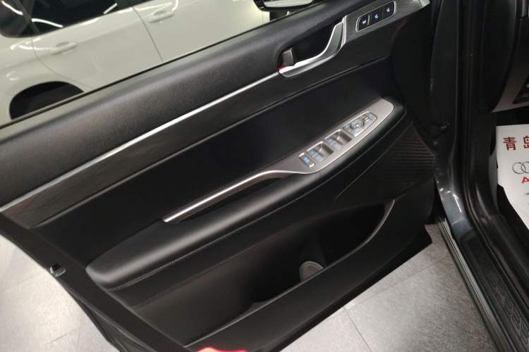 Used Hyundai Palisade 2021 3.5L Automatic 4x4 GLS Interior 5