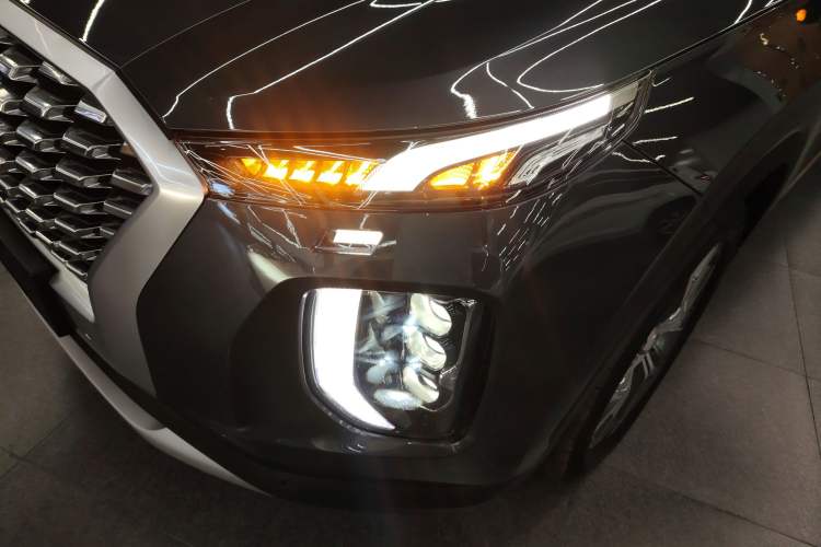 Used Hyundai Palisade 2021 3.5L Automatic 4x4 GLS Left Front Headlight