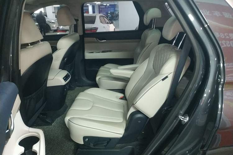 Used Hyundai Palisade 2021 3.5L Automatic 4x4 GLS Left Rear Seat