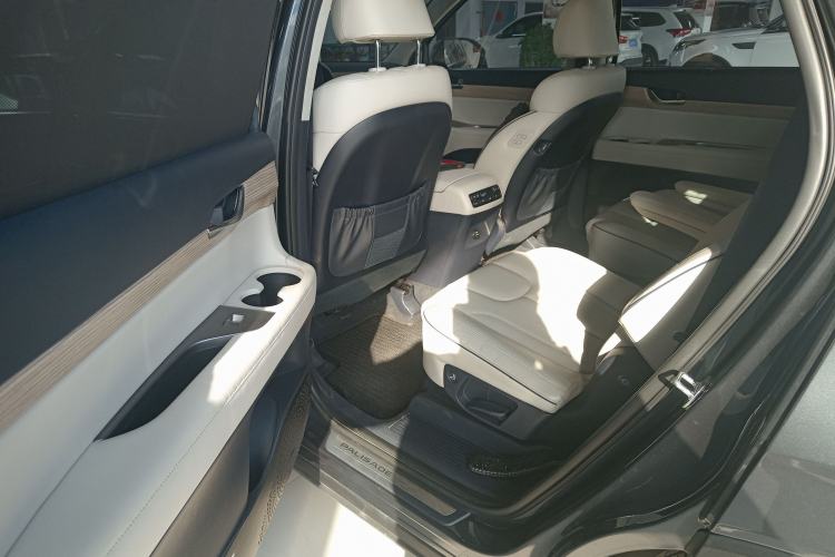 Used Hyundai Palisade 2021 3.5L Automatic 4x4 GLS Left Rear Seat