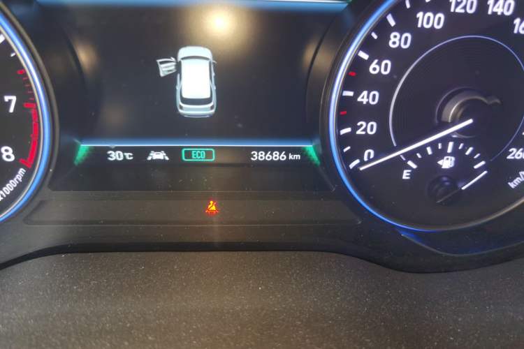 Used Hyundai Palisade 2021 3.5L Automatic 4x4 GLS Odometer Close Up