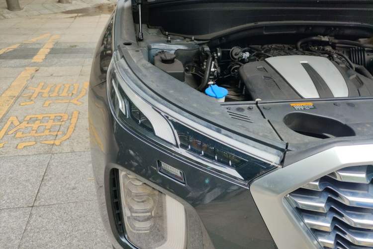 Used Hyundai Palisade 2021 3.5L Automatic 4x4 GLS Right Front Headlight