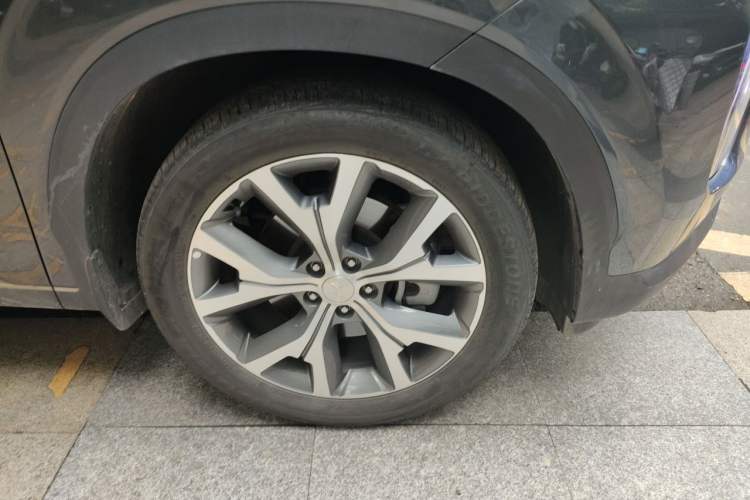 Used Hyundai Palisade 2021 3.5L Automatic 4x4 GLS Right Front Wheel Hub