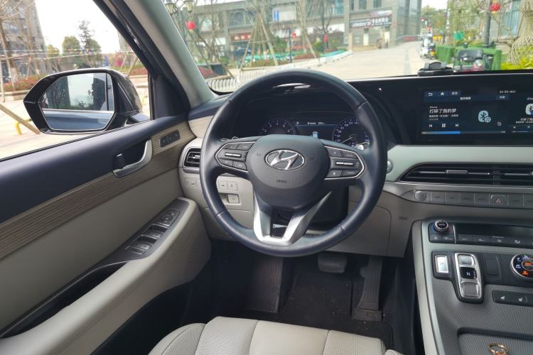 Used Hyundai Palisade 2021 3.5L Automatic 4x4 GLS Steering Wheel