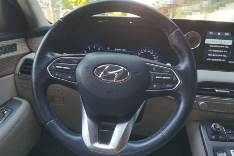 Used Hyundai Palisade 2021 3.5L Automatic 4x4 GLS Steering Wheel