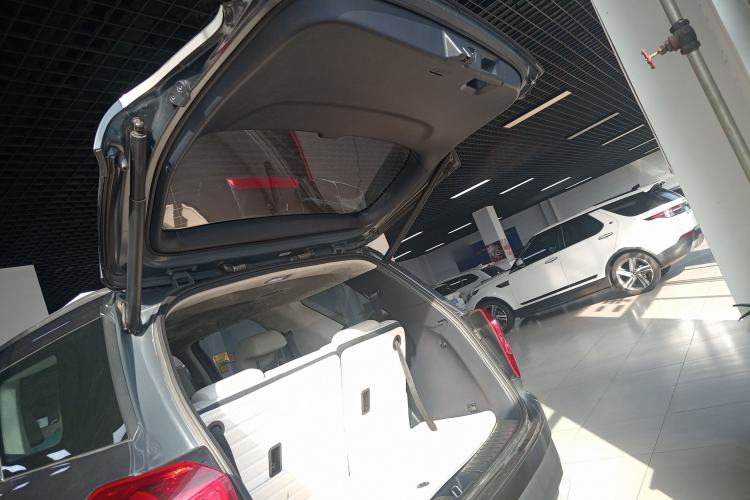 Used Hyundai Palisade 2021 3.5L Automatic 4x4 GLS Trunk