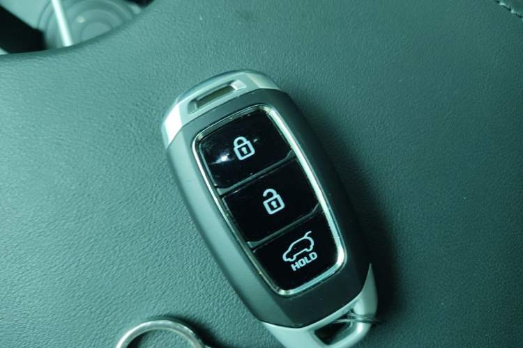 Used Hyundai Palisade 2021 3.5L Automatic 4x4 GLS Vehicle Key