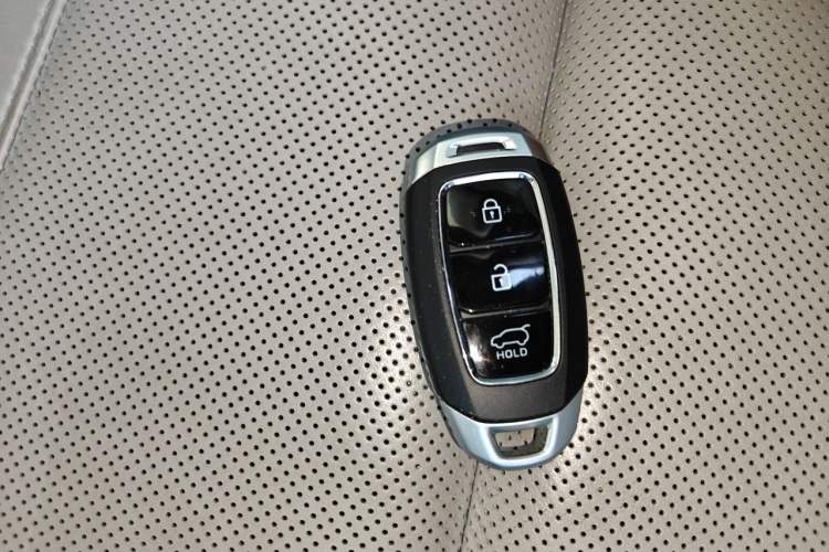 Used Hyundai Palisade 2021 3.5L Automatic 4x4 GLS Vehicle Key