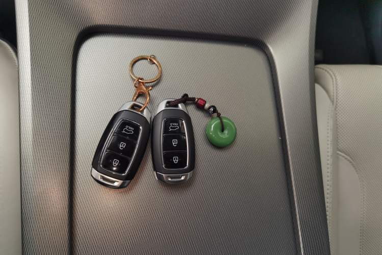 Used Hyundai Palisade 2021 3.5L Automatic 4x4 GLS Vehicle Key
