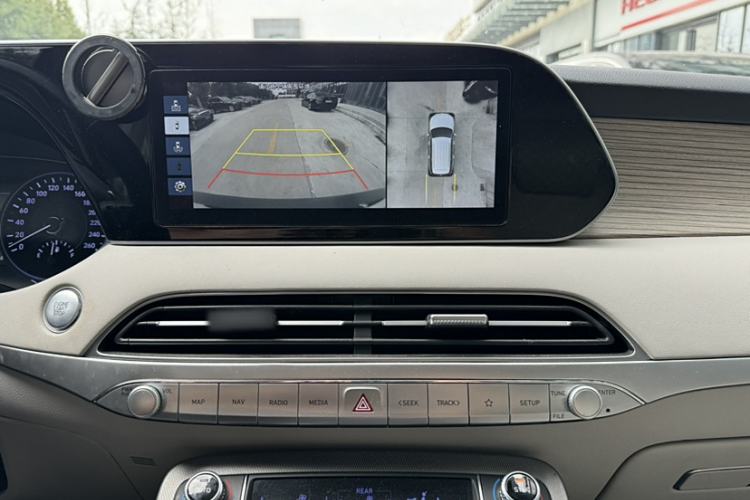 Used Hyundai Palisade 2021 3.5L Automatic 4x4 GLS Interior 2