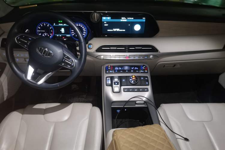 Used Hyundai Palisade 2021 3.5L Automatic 4x4 GLS Interior 2