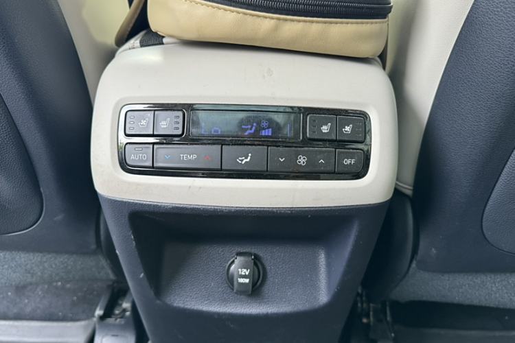 Used Hyundai Palisade 2021 3.5L Automatic 4x4 GLS Interior 5