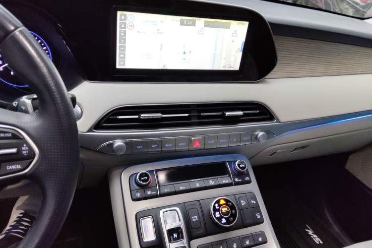 Used Hyundai Palisade 2021 3.5L Automatic 4x4 GLS Audio And AC Panel