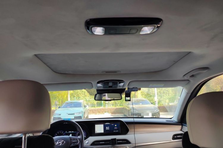Used Hyundai Palisade 2021 3.5L Automatic 4x4 GLS Headliner