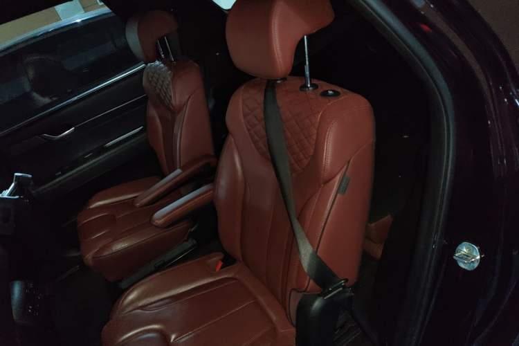 Used Hyundai Palisade 2021 3.5L Automatic 4x4 GLS Left Rear Seat
