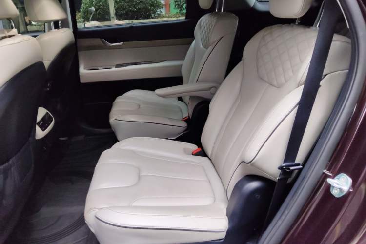 Used Hyundai Palisade 2021 3.5L Automatic 4x4 GLS Left Rear Seat