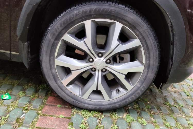 Used Hyundai Palisade 2021 3.5L Automatic 4x4 GLS Right Front Wheel Hub
