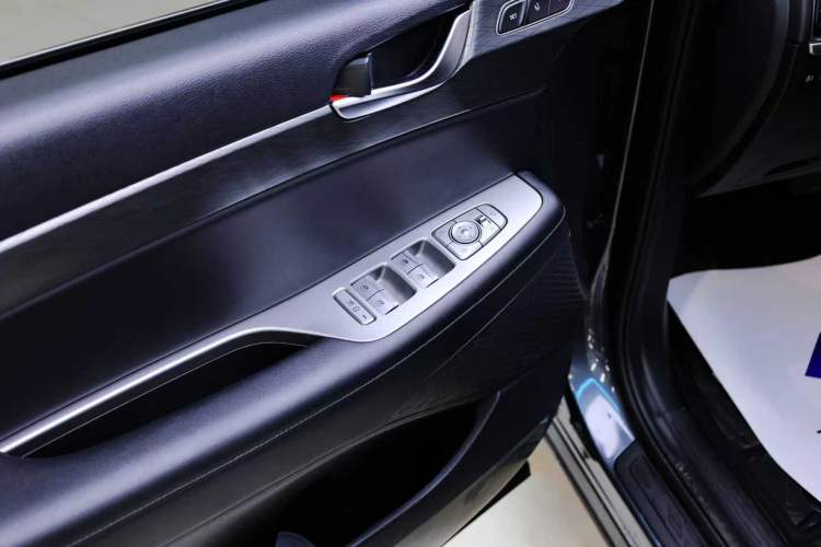 Used Hyundai Palisade 2021 3.5L Automatic 4x4 GLS Interior 2