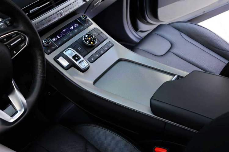 Used Hyundai Palisade 2021 3.5L Automatic 4x4 GLS Interior 5