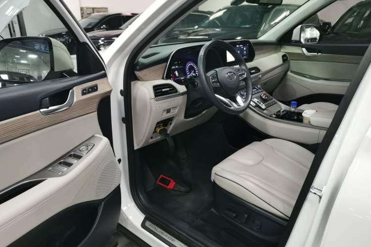Used Hyundai Palisade 2021 3.5L Automatic 4x4 GLS Driver Seat