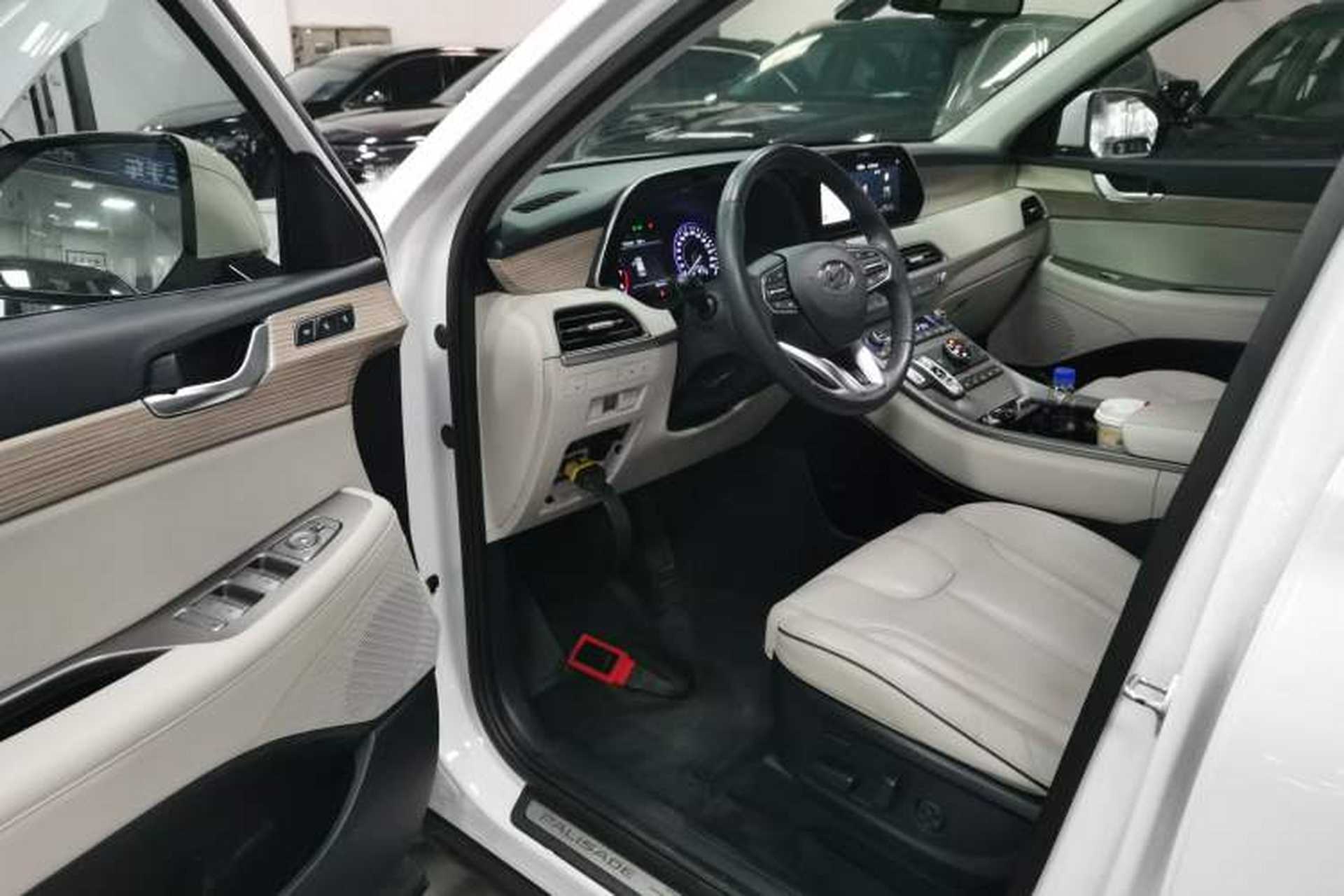 Used Hyundai Palisade 2021 3.5L Automatic 4x4 GLS Driver Seat