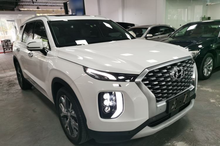 Used Hyundai Palisade 2021 3.5L Automatic 4x4 GLS Front Right 45 Deg
