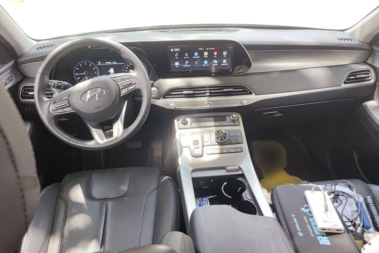 Used Hyundai Palisade 2021 3.5L Automatic 4x4 GLS Interior 2