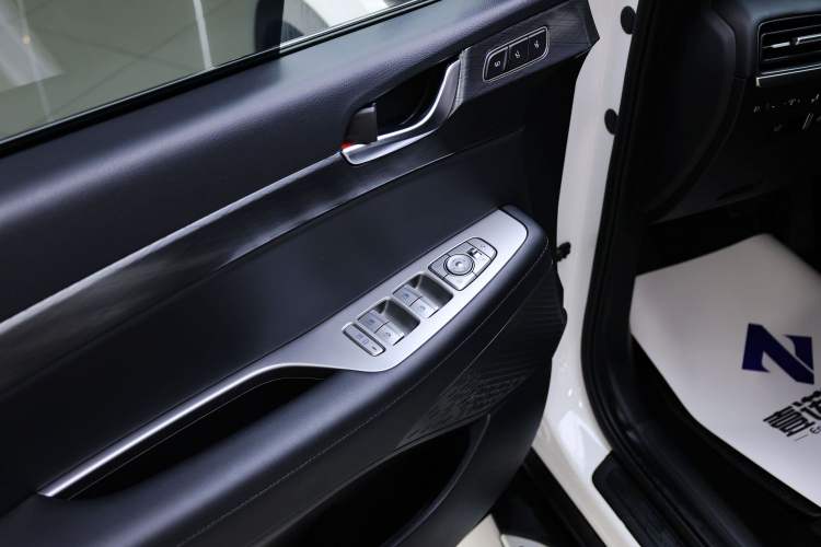 Used Hyundai Palisade 2021 3.5L Automatic 4x4 GLS Interior 2