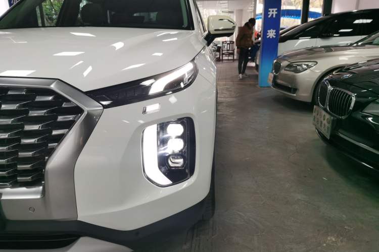Used Hyundai Palisade 2021 3.5L Automatic 4x4 GLS Left Front Headlight