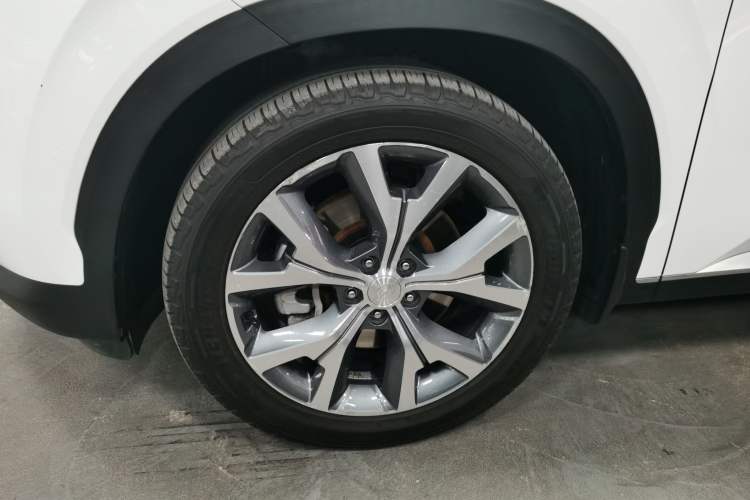Used Hyundai Palisade 2021 3.5L Automatic 4x4 GLS Left Front Wheel Hub
