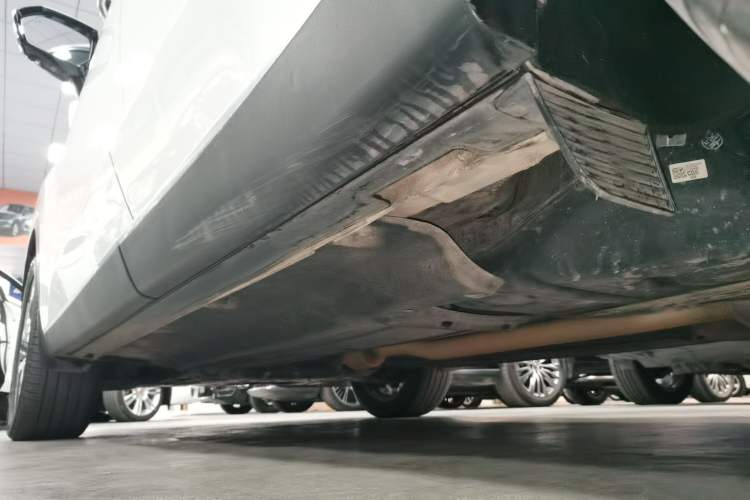 Used Hyundai Palisade 2021 3.5L Automatic 4x4 GLS Left Side Sill