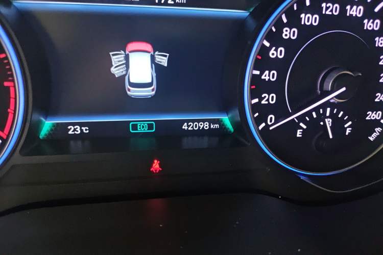 Used Hyundai Palisade 2021 3.5L Automatic 4x4 GLS Odometer Close Up