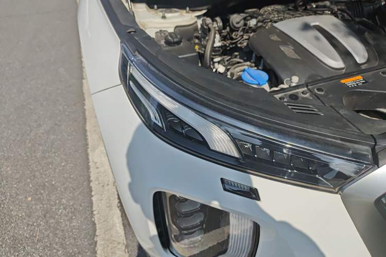 Used Hyundai Palisade 2021 3.5L Automatic 4x4 GLS Right Front Headlight